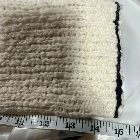 Vince Cream Knit Sweater with Black Trim - Picture 9 of 9